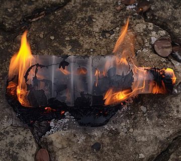 Membakar Plastik Sebagai Sumber Energi, Bencana Atau Berkelanjutan?